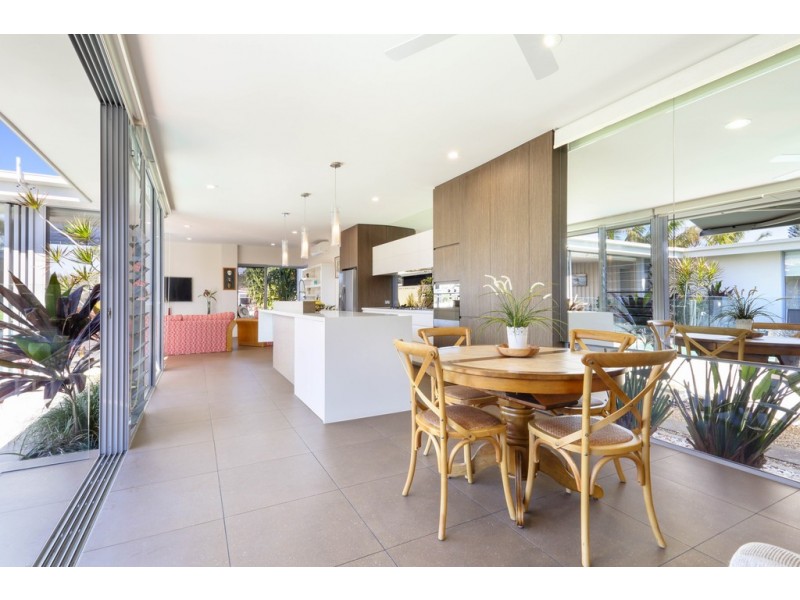 49 Whitehaven Way, Pelican Waters QLD 4551