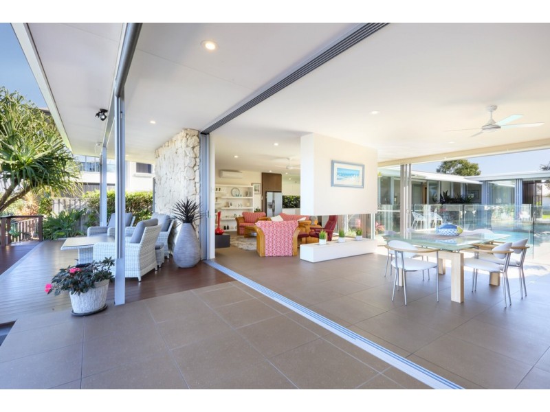 49 Whitehaven Way, Pelican Waters QLD 4551