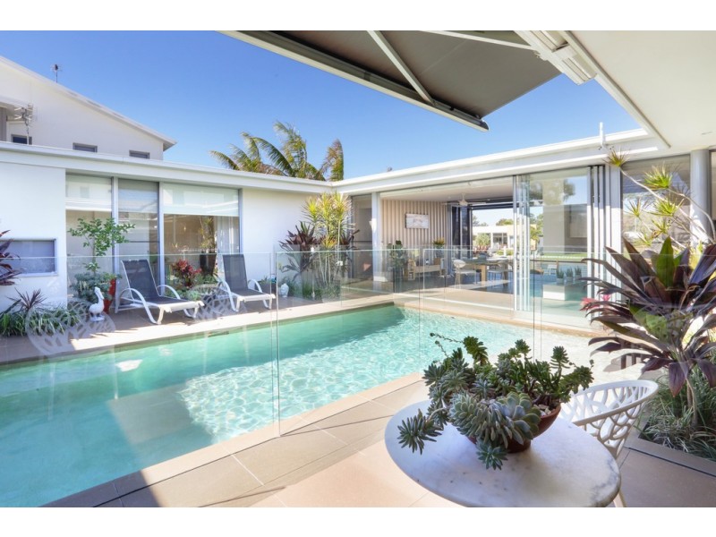 49 Whitehaven Way, Pelican Waters QLD 4551