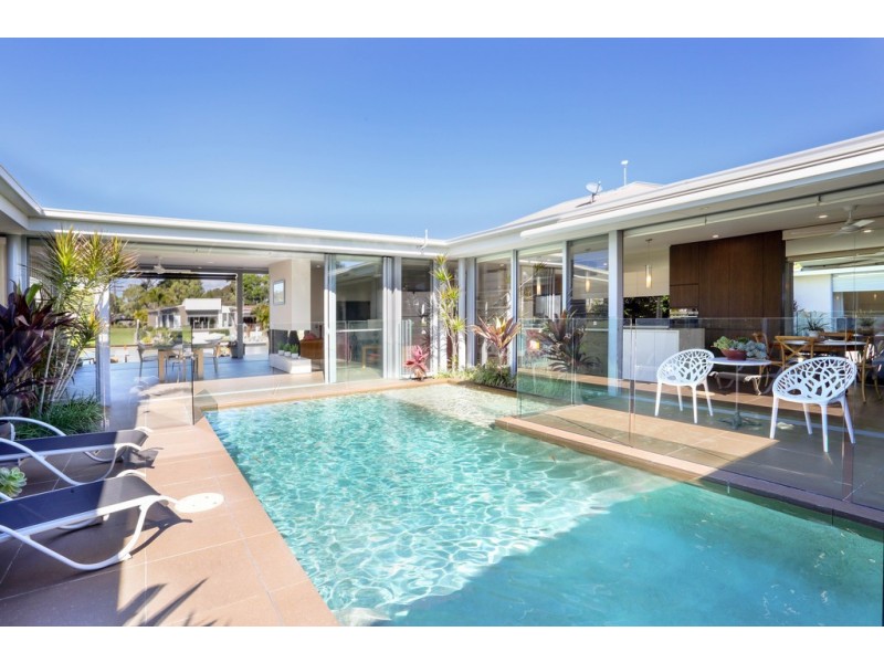 49 Whitehaven Way, Pelican Waters QLD 4551