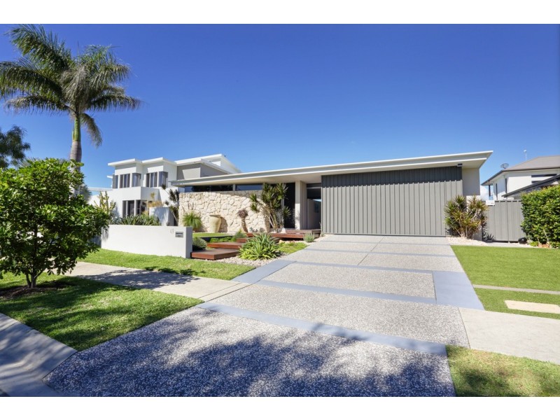 49 Whitehaven Way, Pelican Waters QLD 4551