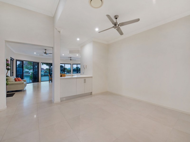39 Edwardson Drive, Pelican Waters QLD 4551