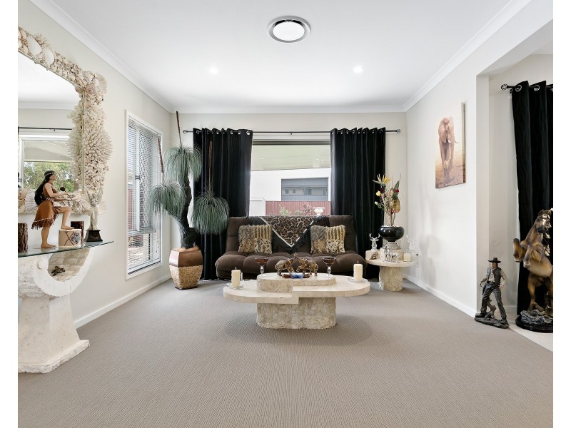 20 Mantis Crescent, Caloundra West QLD 4551