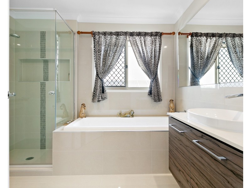 20 Mantis Crescent, Caloundra West QLD 4551