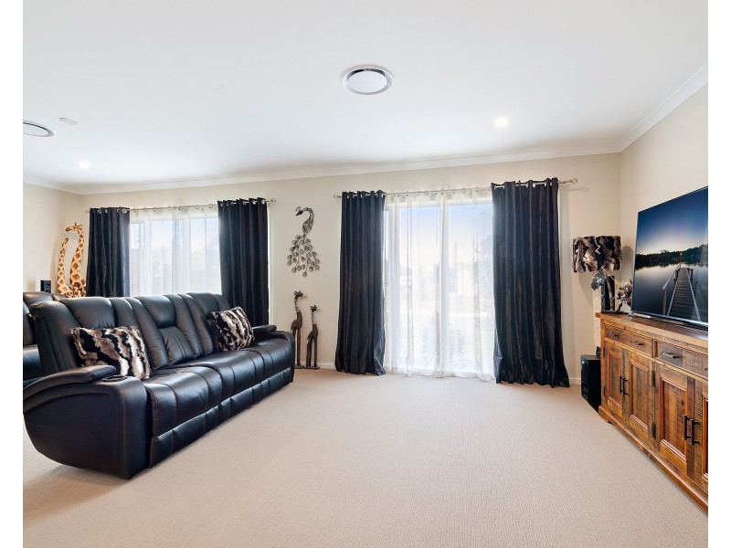 20 Mantis Crescent, Caloundra West QLD 4551