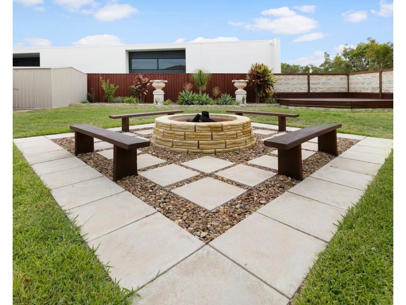 20 Mantis Crescent, Caloundra West QLD 4551