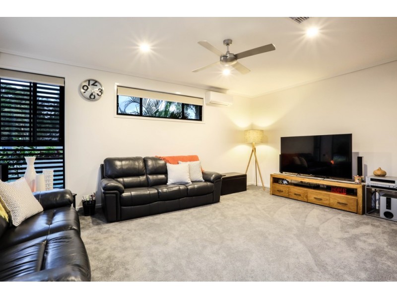 5 Edlundh Court, Pelican Waters QLD 4551