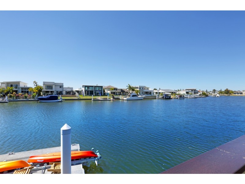 5 Artunga Place, Pelican Waters QLD 4551