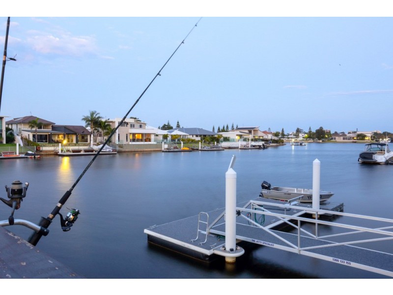 5 Artunga Place, Pelican Waters QLD 4551