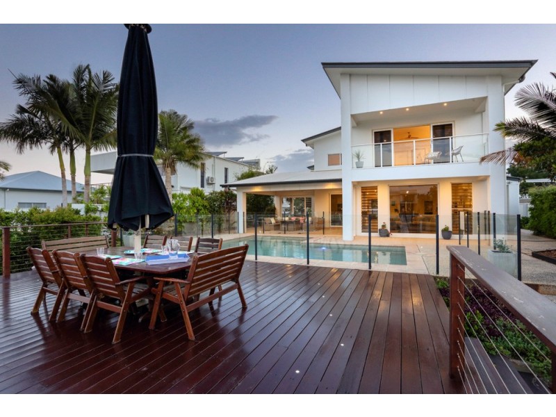5 Artunga Place, Pelican Waters QLD 4551