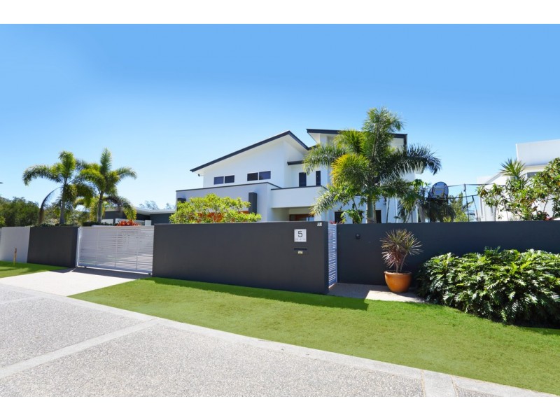 5 Artunga Place, Pelican Waters QLD 4551