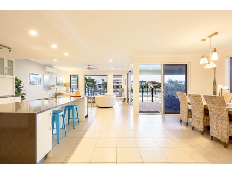5 Artunga Place, Pelican Waters QLD 4551