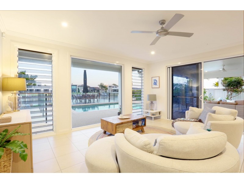 5 Artunga Place, Pelican Waters QLD 4551