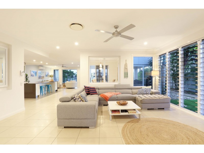 5 Artunga Place, Pelican Waters QLD 4551