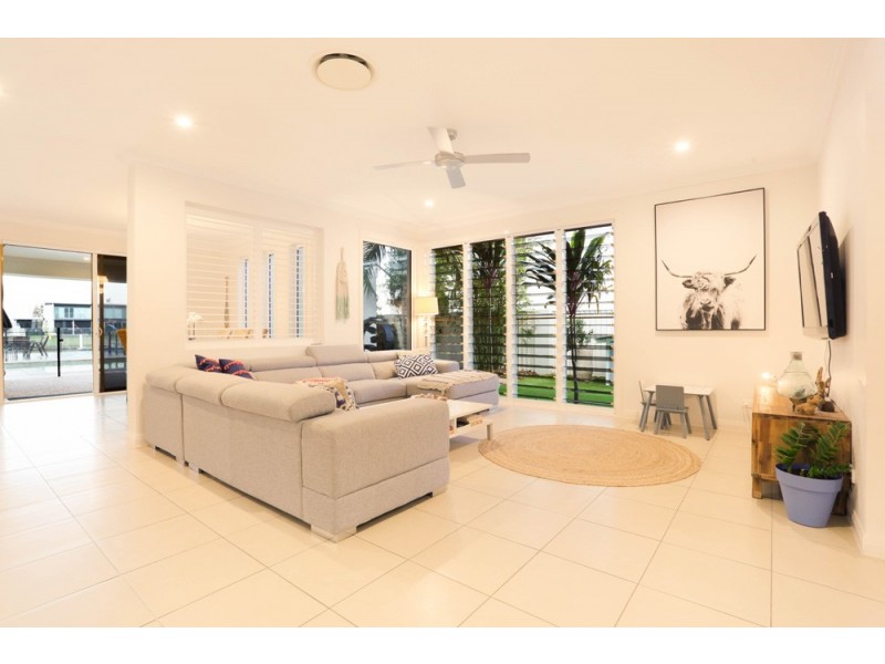 5 Artunga Place, Pelican Waters QLD 4551
