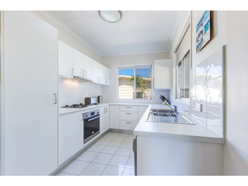 14 Nelson St, Golden Beach QLD 4551