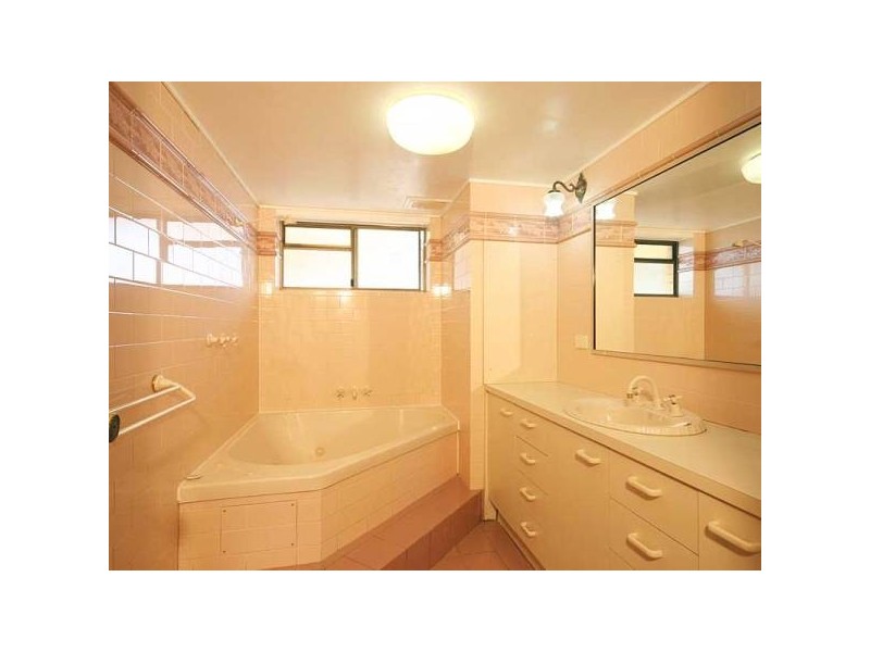 U5/24 The Esplanade- Lowanna, Caloundra QLD 4551