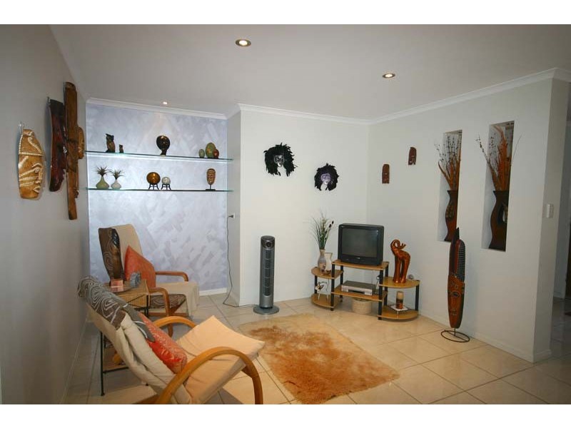 6 Kamala Pl, Currimundi QLD 4551