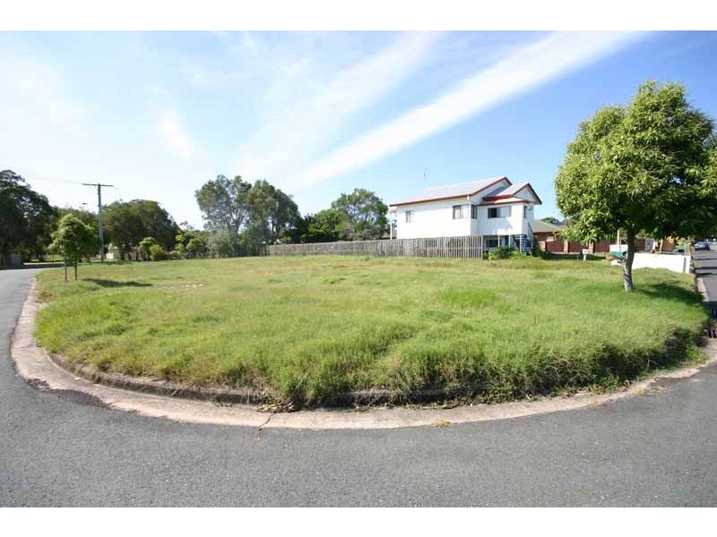 17 Nicholls ST, Caloundra QLD 4551