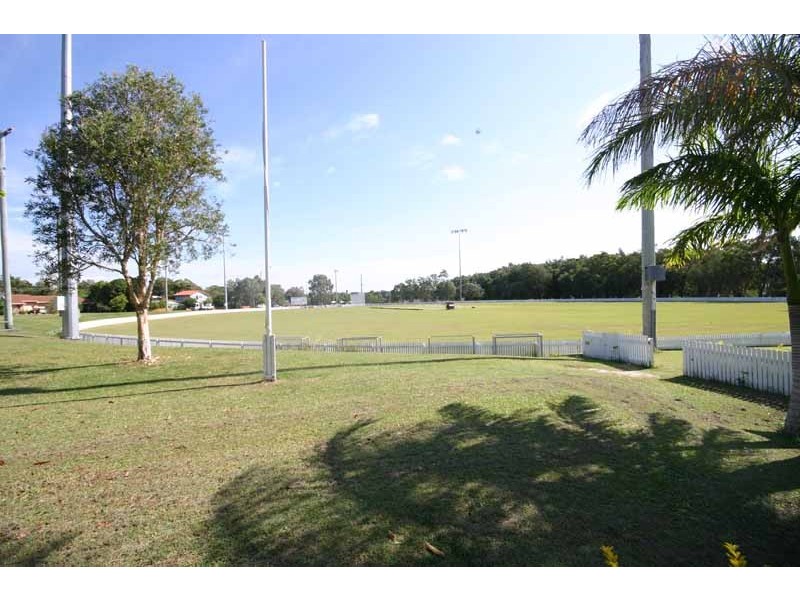 17 Nicholls ST, Caloundra QLD 4551