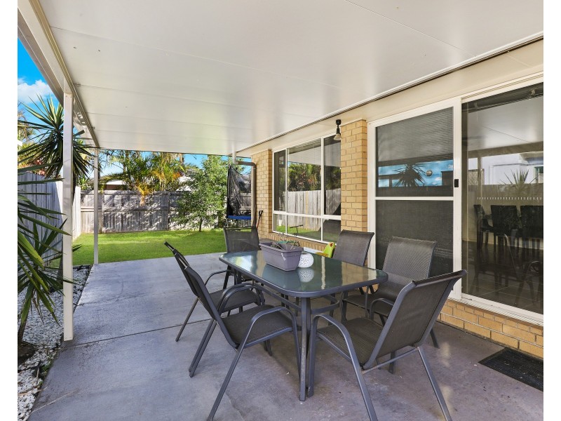 33 Howitt St, Caloundra West QLD 4551