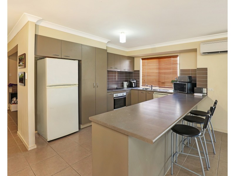 33 Howitt St, Caloundra West QLD 4551