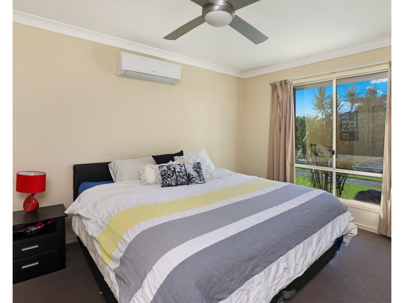 33 Howitt St, Caloundra West QLD 4551