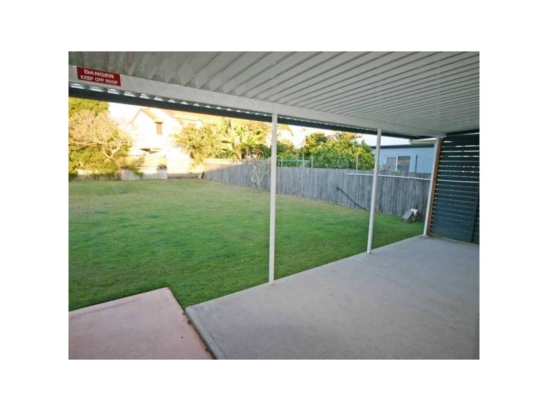5 Taylor Avenue, Golden Beach QLD 4551