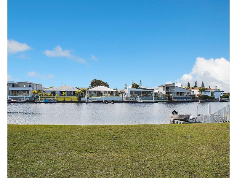15 Artunga Place, Pelican Waters QLD 4551