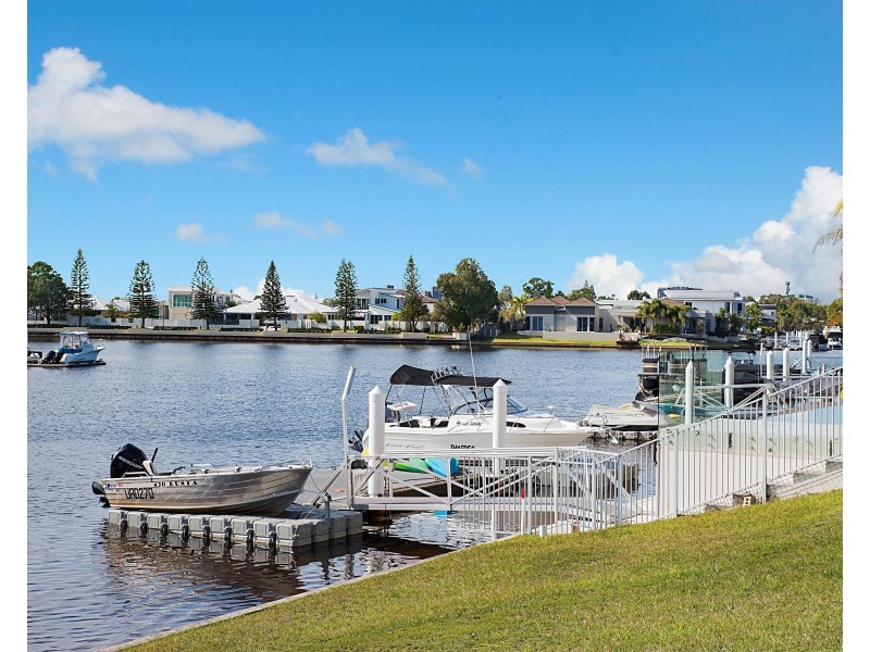 15 Artunga Place, Pelican Waters QLD 4551