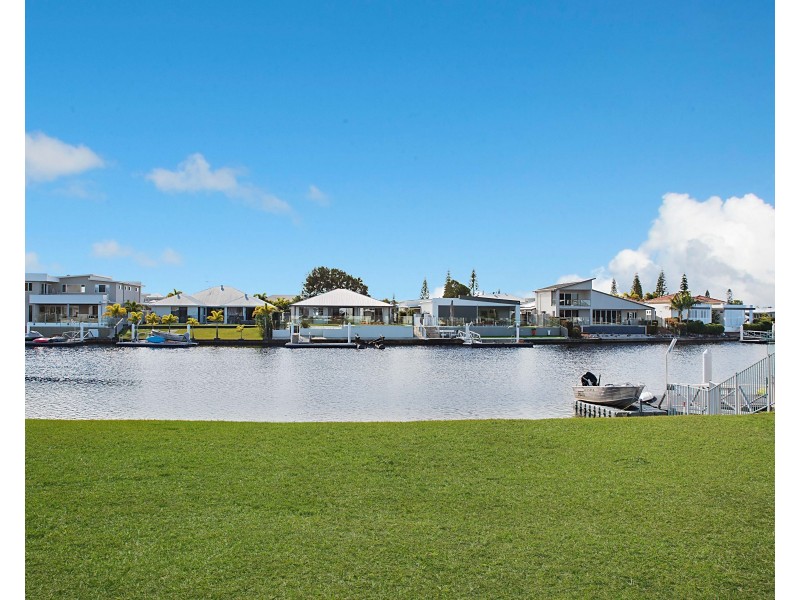 15 Artunga Place, Pelican Waters QLD 4551