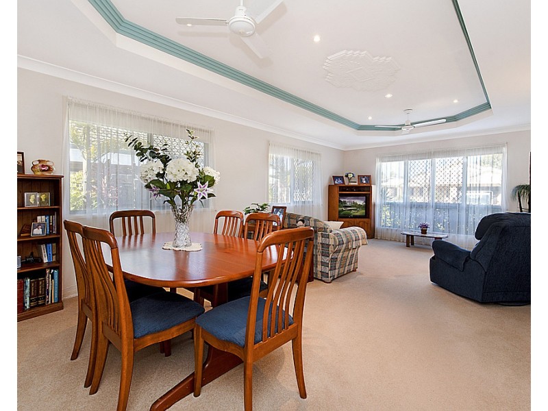 11 Gradorean St, Pelican Waters QLD 4551