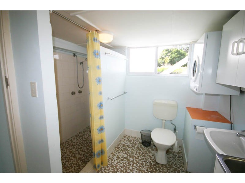 2/1 Leichhardt St, Golden Beach QLD 4551