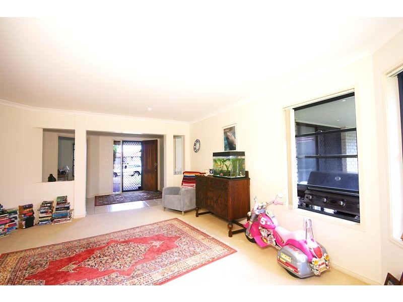 41 Kalowendha Ave, Pelican Waters QLD 4551