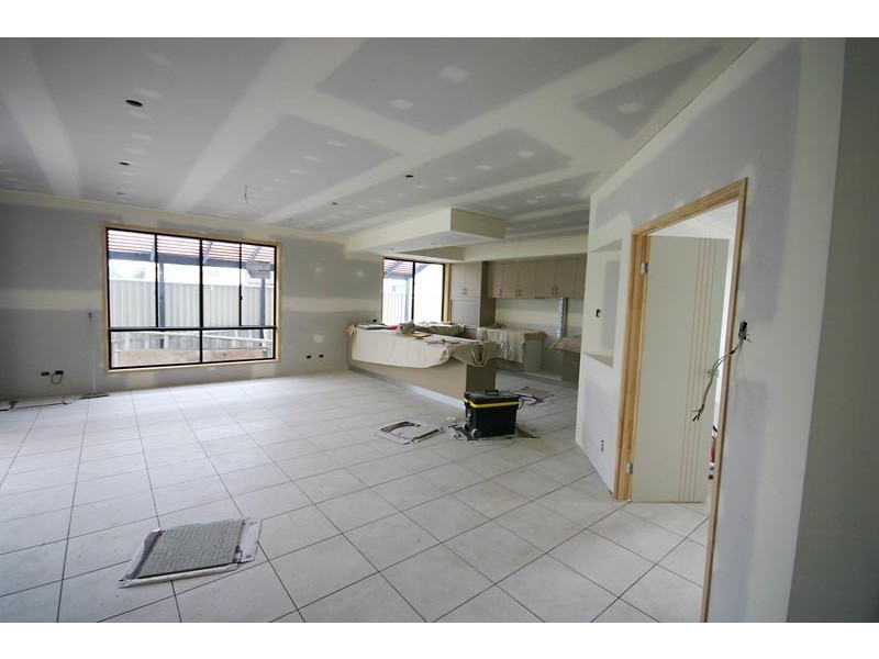 5 Airlie Crescent, Pelican Waters QLD 4551