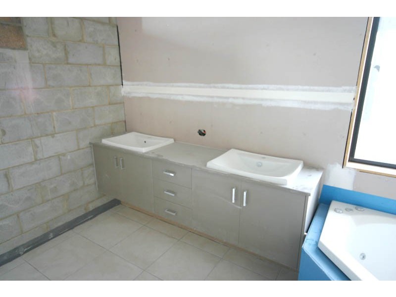 5 Airlie Crescent, Pelican Waters QLD 4551