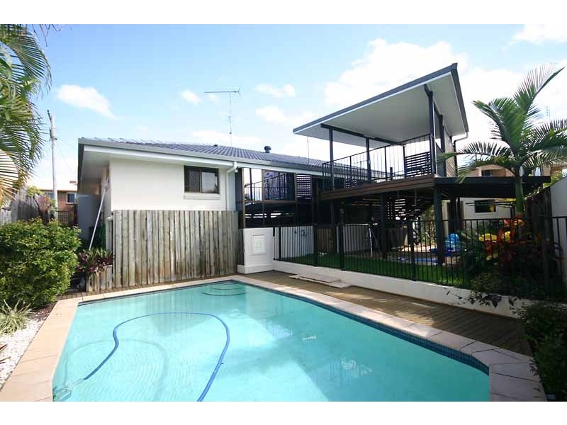 3 Ikara St, Battery Hill QLD 4551