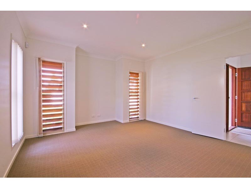 8 Cordyline Court, Meridan Plains QLD 4551
