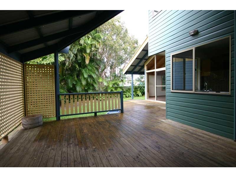 7 Acacia Av, Shelly Beach QLD 4551