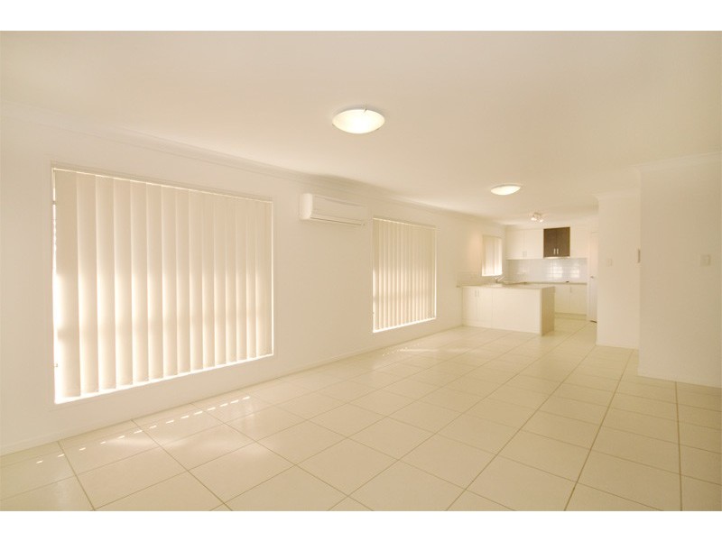 33 ALICIA CCT, Little Mountain QLD 4551