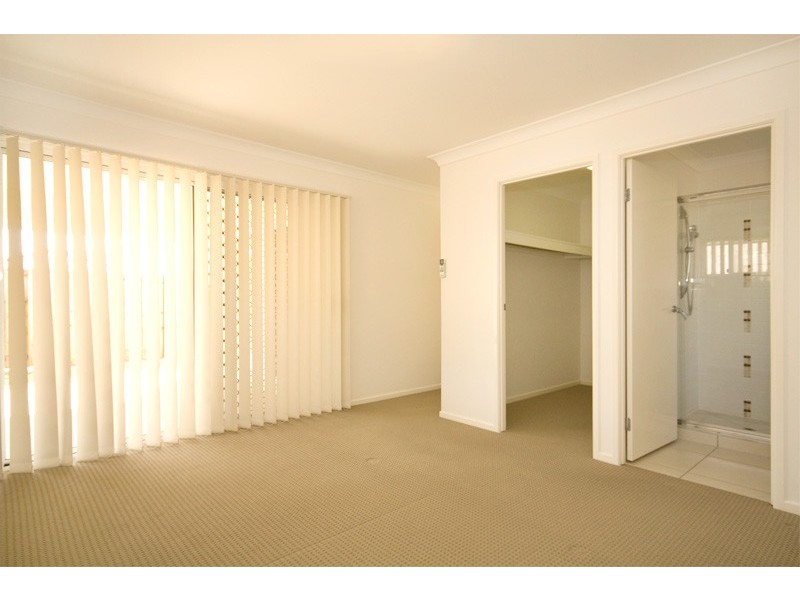 33 ALICIA CCT, Little Mountain QLD 4551