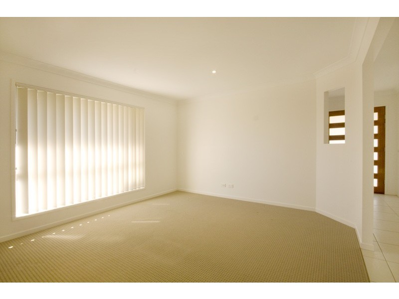 33 ALICIA CCT, Little Mountain QLD 4551