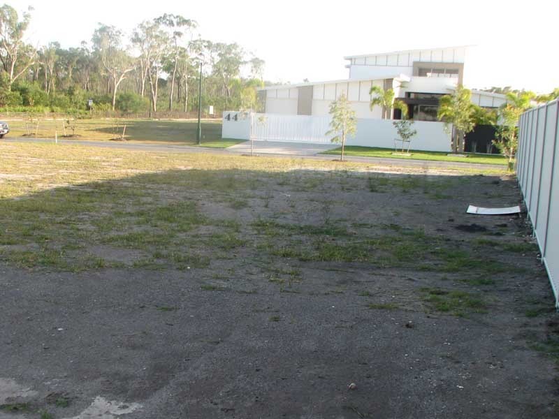 33 Deep Water Cct, Pelican Waters QLD 4551