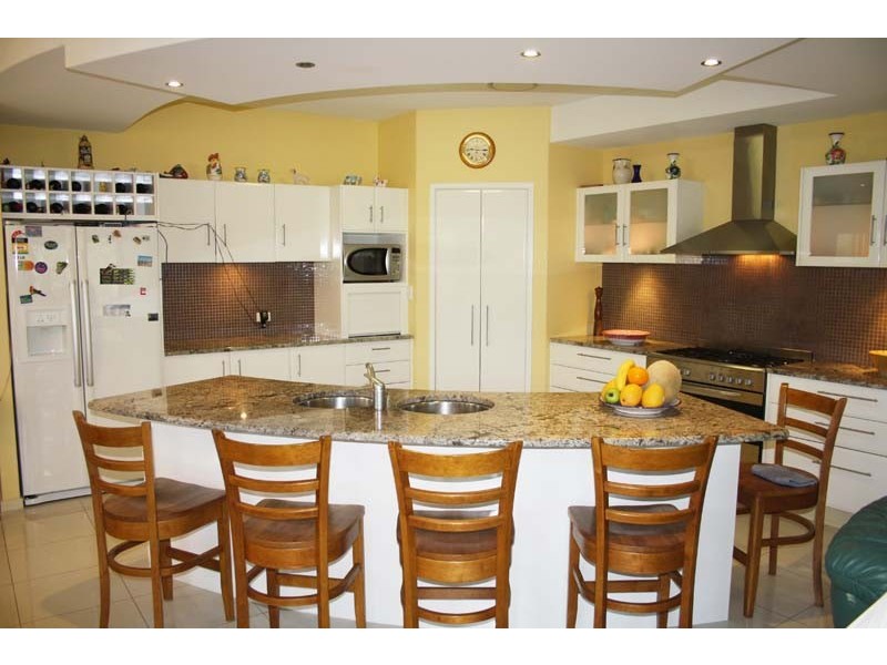 20 Undanbi Pl, Pelican Waters QLD 4551