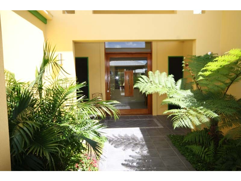 20 Undanbi Pl, Pelican Waters QLD 4551