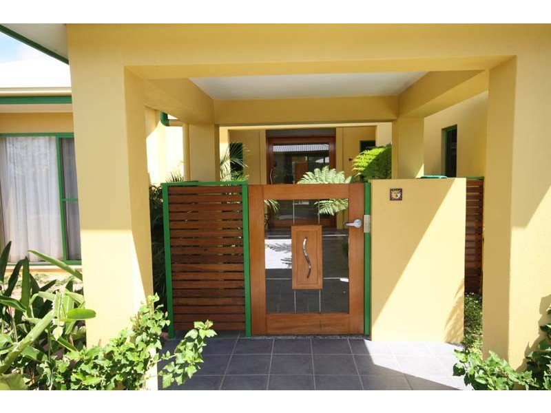 20 Undanbi Pl, Pelican Waters QLD 4551