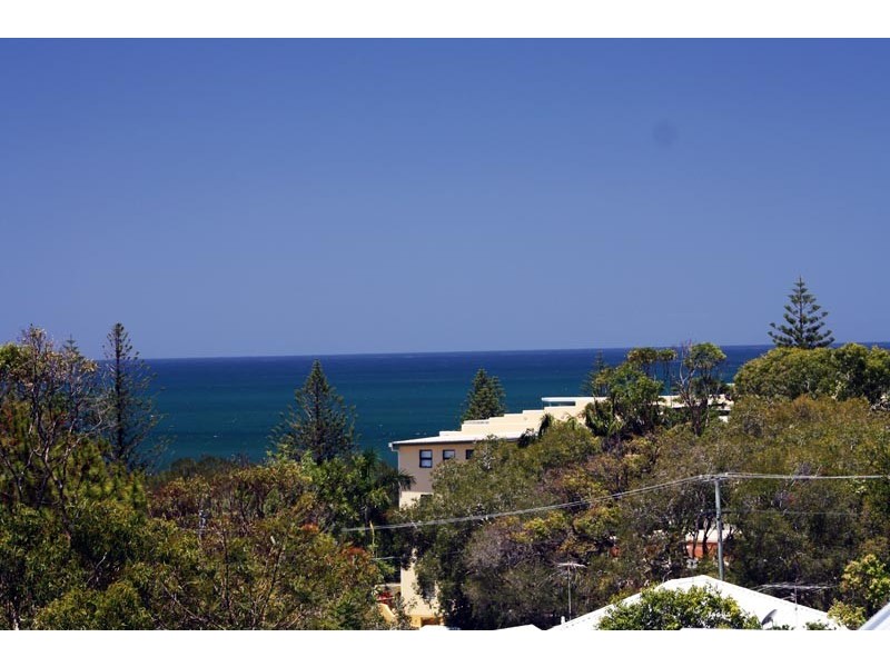13 Burgess St, Kings Beach QLD 4551