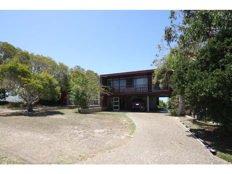 13 Burgess St, Kings Beach QLD 4551