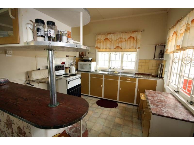 21 Ngungun Street, Dicky Beach QLD 4551