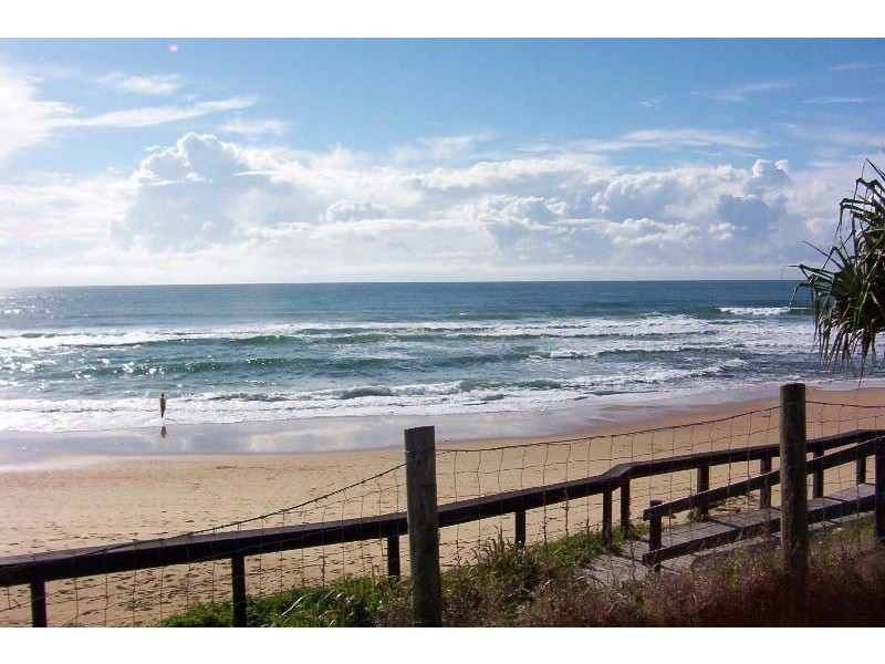 21 Ngungun Street, Dicky Beach QLD 4551